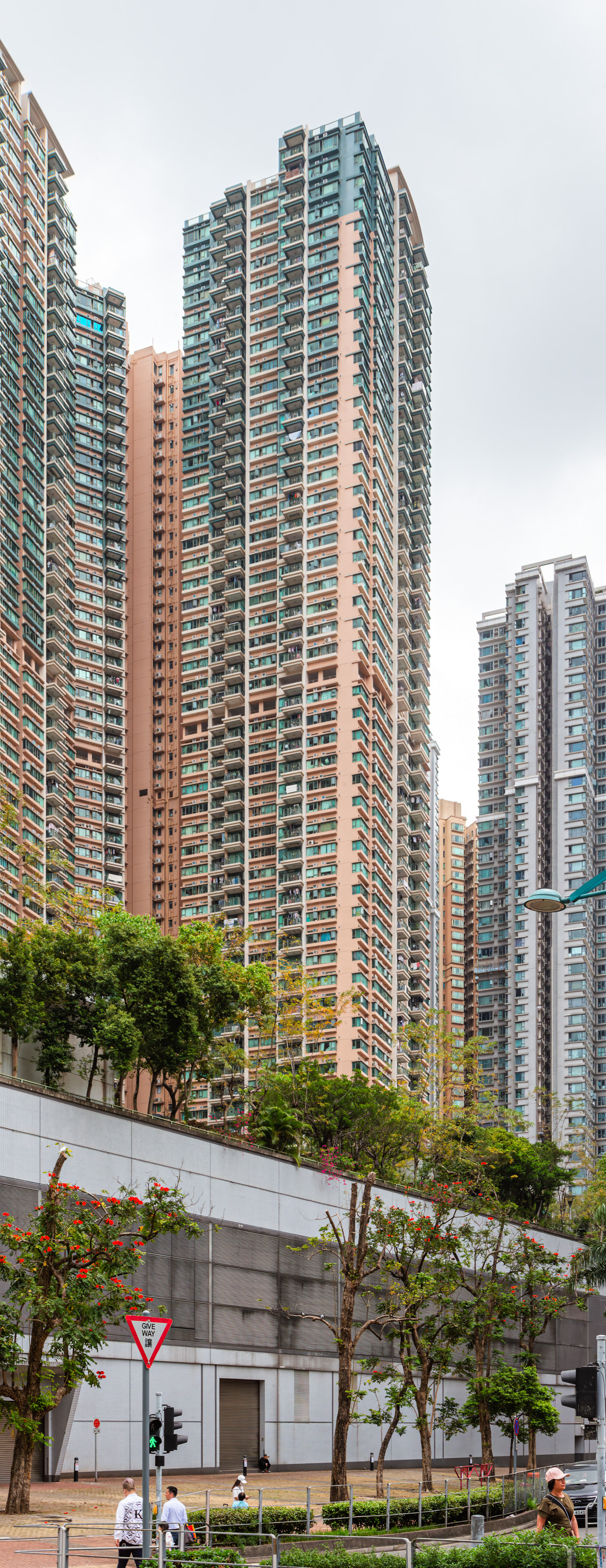 Residence Oasis Tower 7, Hong Kong - View from the west. © Mathias Beinling